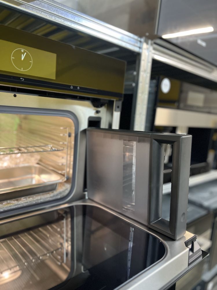 Парова шафа з функцією НВЧ Miele DGM 7840. Автоматичні пр. Sous Vide!