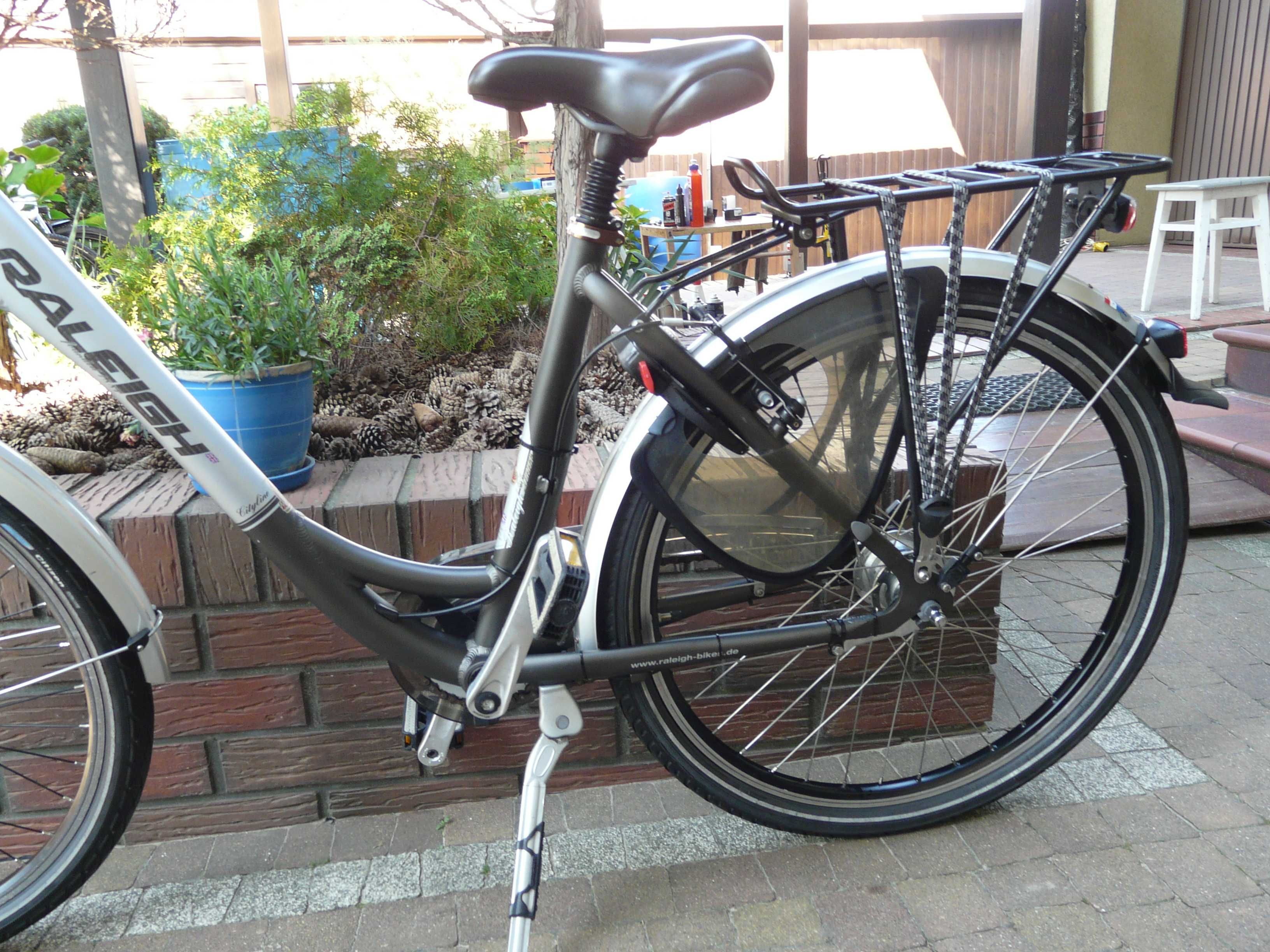 Rower miejski RALEIGH Dover Alm 26"/45 nożny hamulec-Britisch