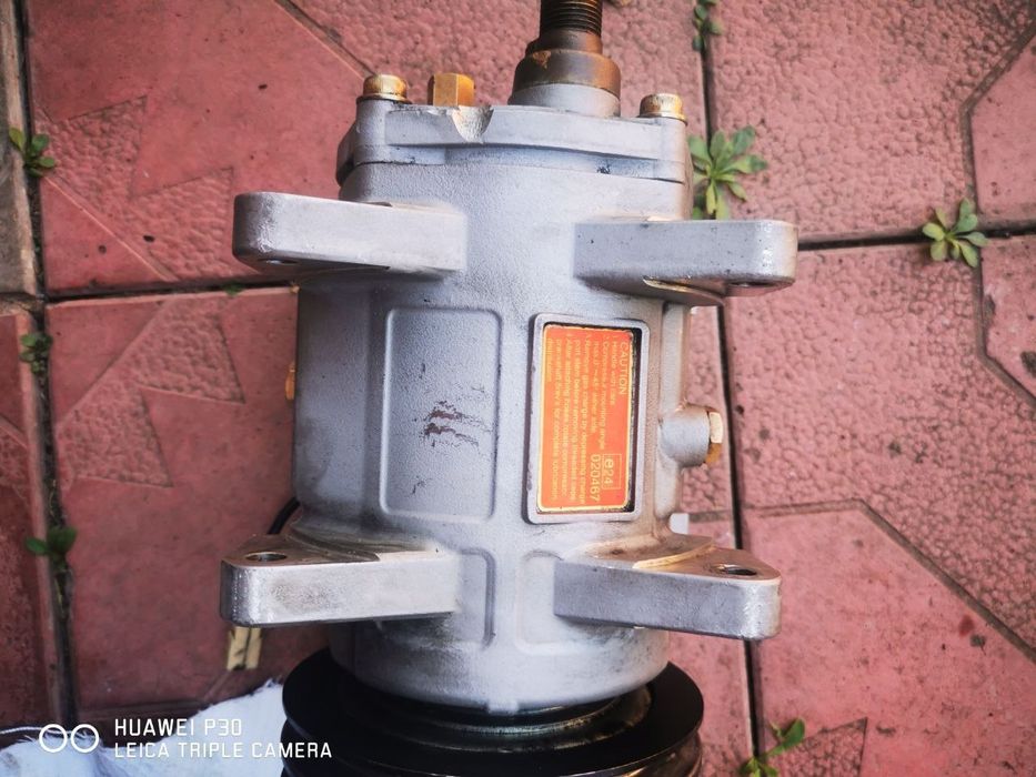 Компрессор кондиционера Iveco Eurocargo (Ивеко Еврокарго)