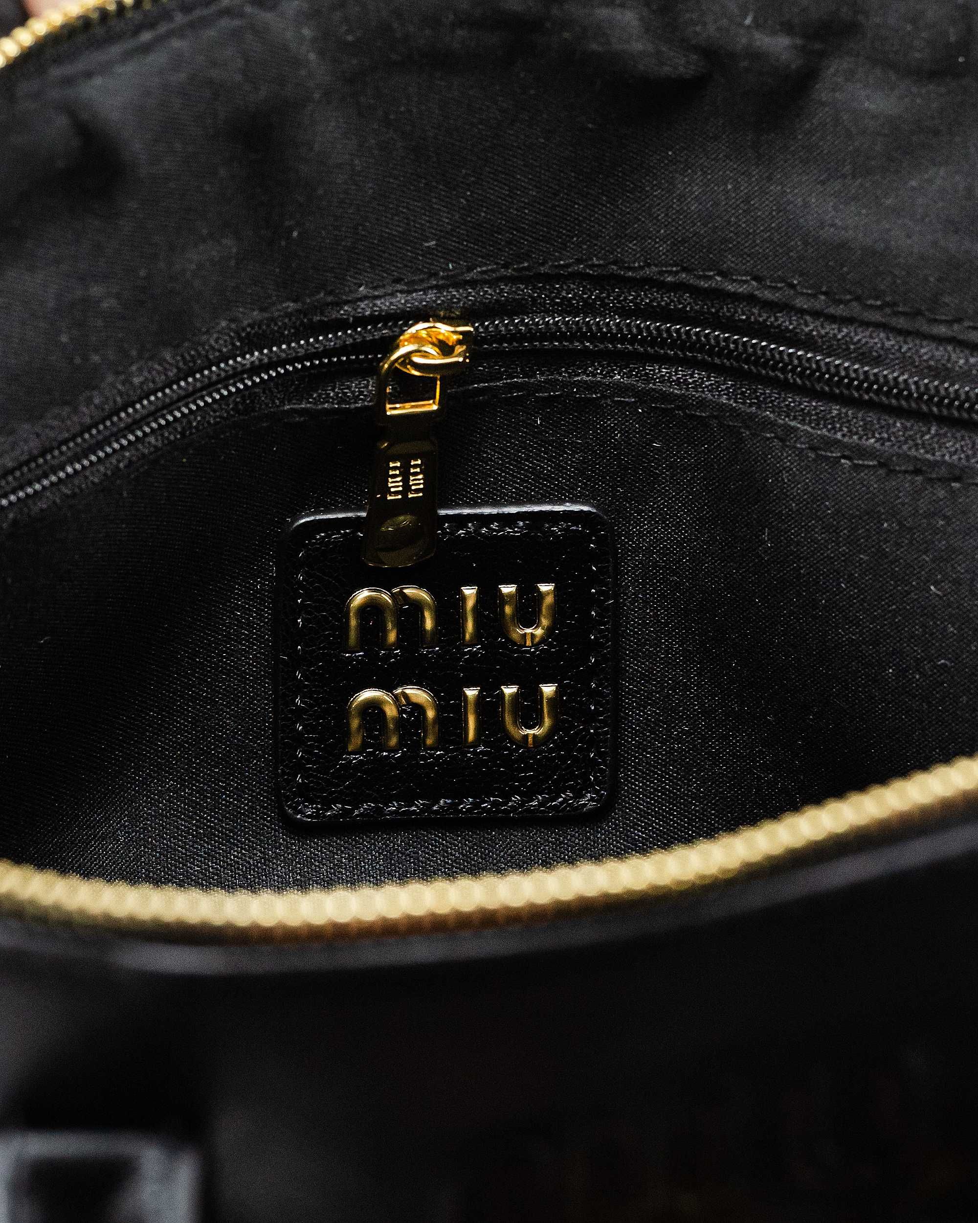 Сумка Miu Miu Matelassé Top Handle Black LUXE