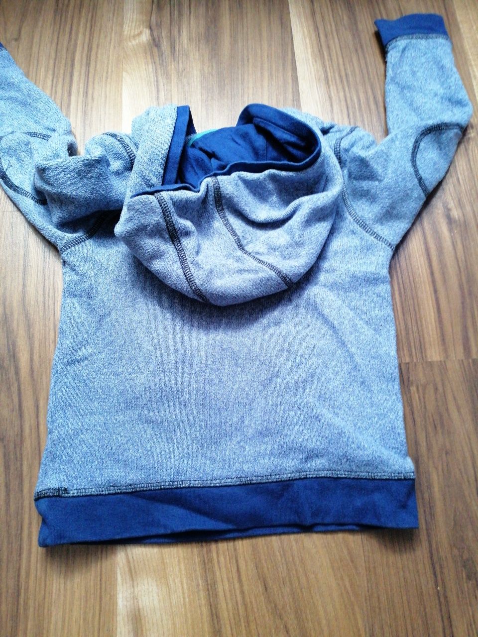 Sweter bardzo ładny, niebieski 110