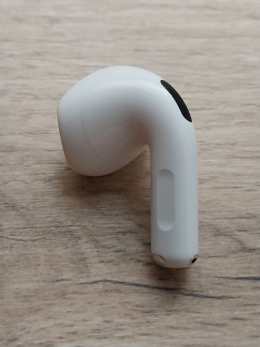 Lewa sluchawka air pods 4