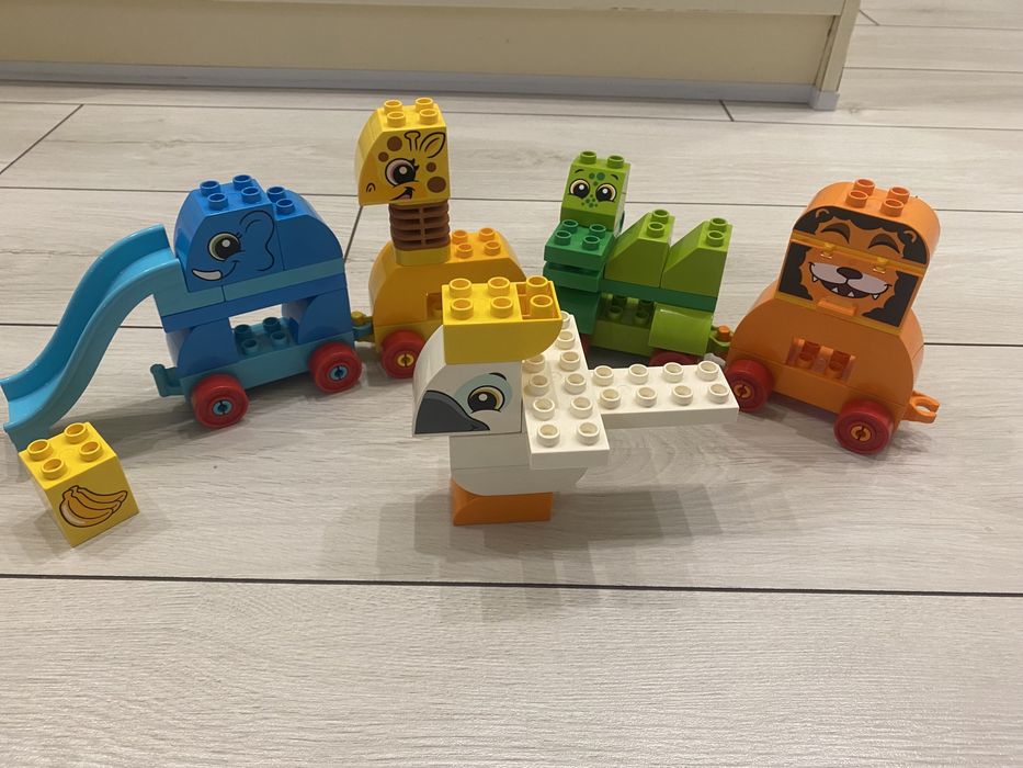 Конструктор LEGO DUPLO "Мій перший парад тварин"