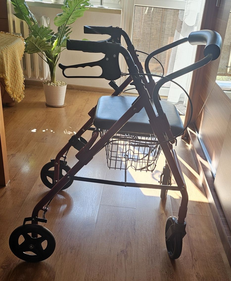 Balkonik rehabilitacyjny składany z koszykiem