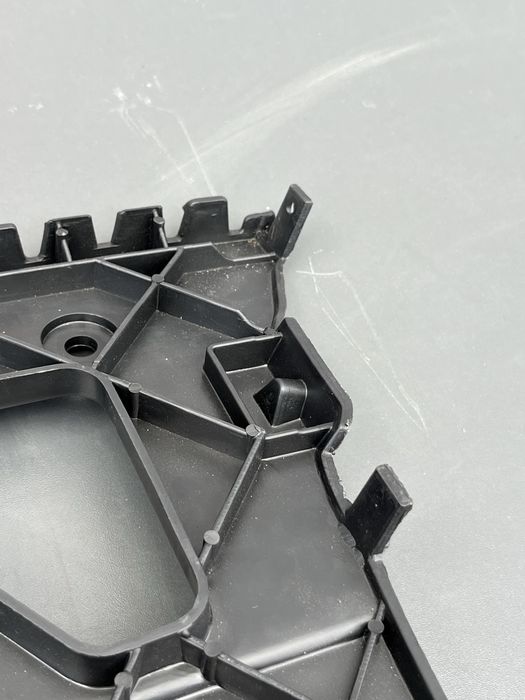 Кріплення Бампера Audi A6 C6 Кноштейн Бамперу Крила Ауді Розборка