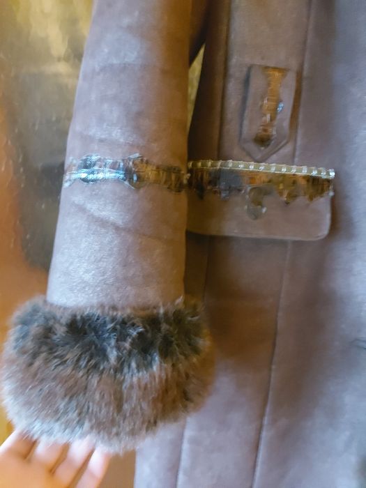 Продам дубленку женскую