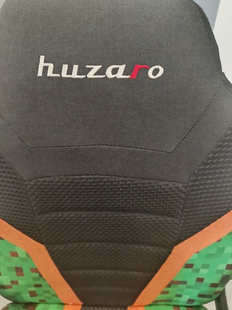 Fotel obrotowy gamingowy HUZARO