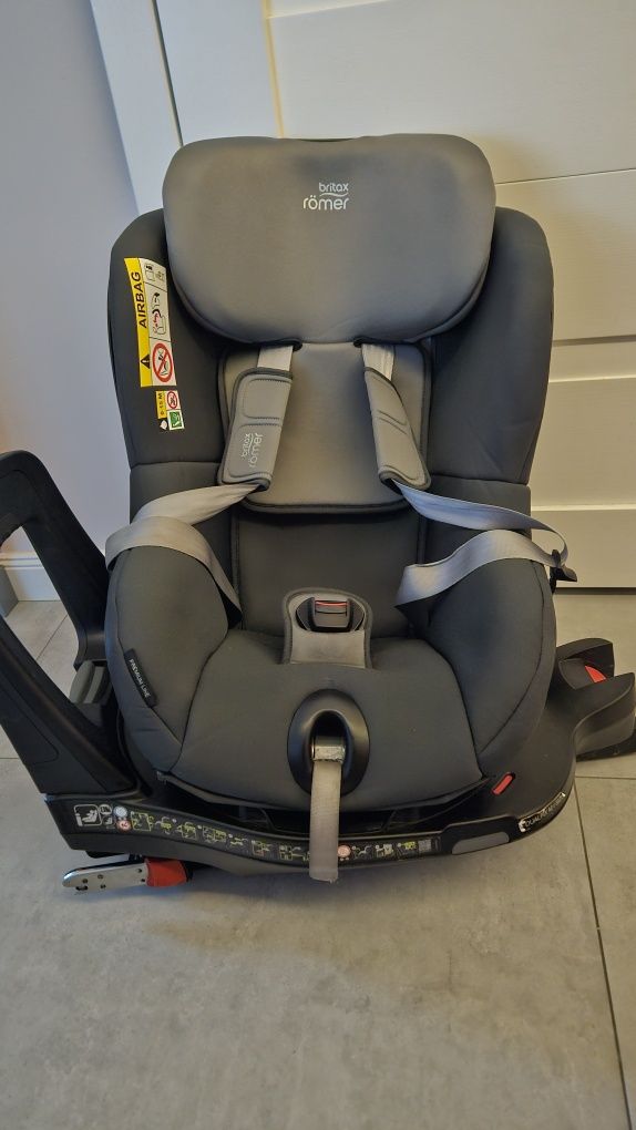 Britax Romer dual fix m i-size