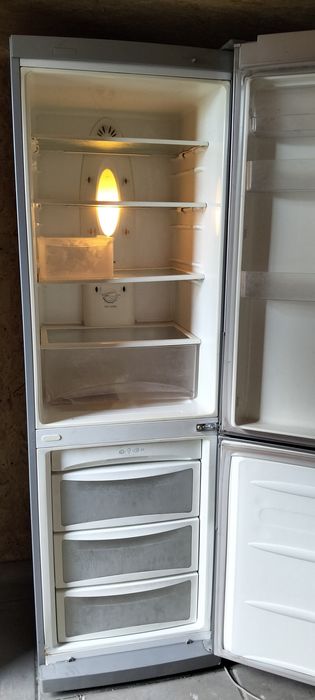 Sprzedam lodówkę LG No Frost