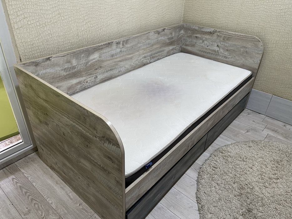 Ліжко односпальне з ортопедичним матрацом