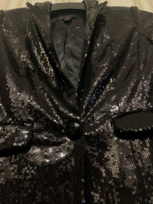 Піджак з паєтками