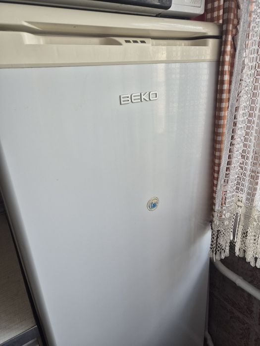 Морозильна камера Beko.