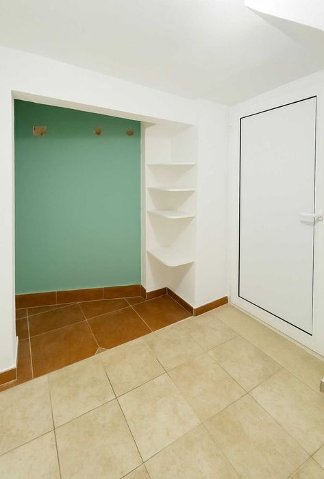 Бар. Шушань(равнина) 300м - ждст "Шушань", 795м - МОРЕ, 650м - маркеты