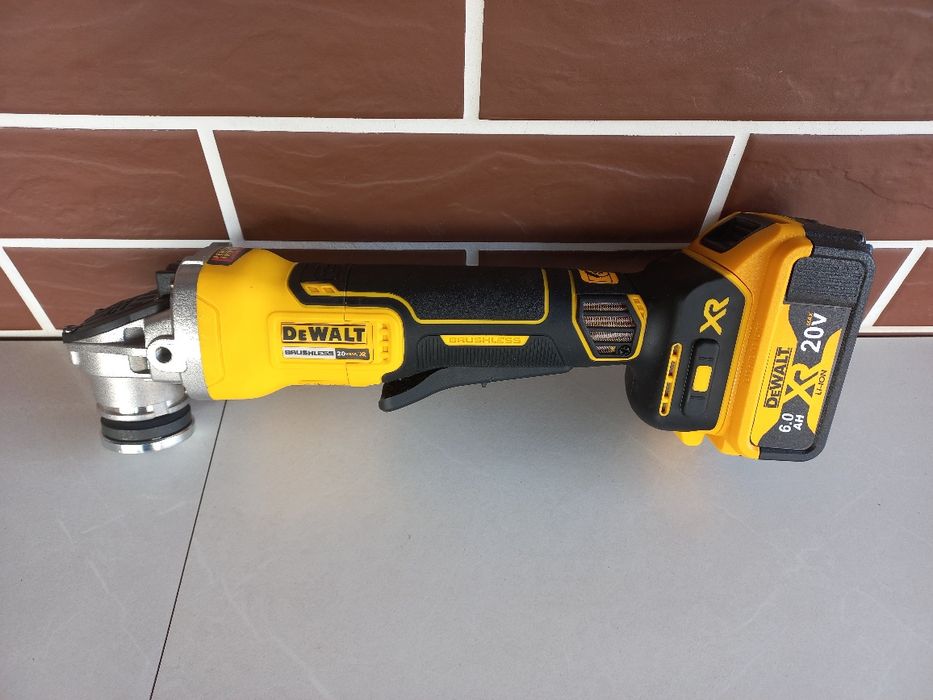 Продам болгарку Dewalt DCN 406