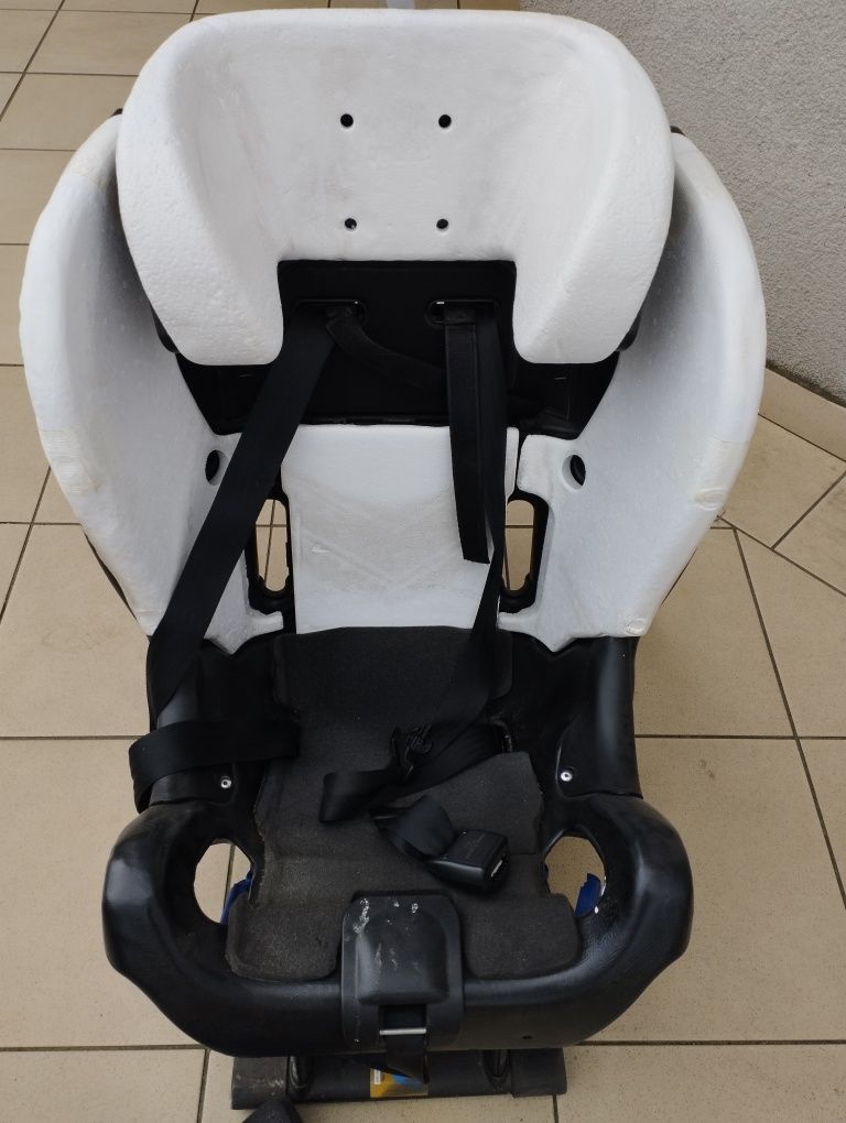 Fotelik samochodowy axkid minikid 2.0 9-25 kg