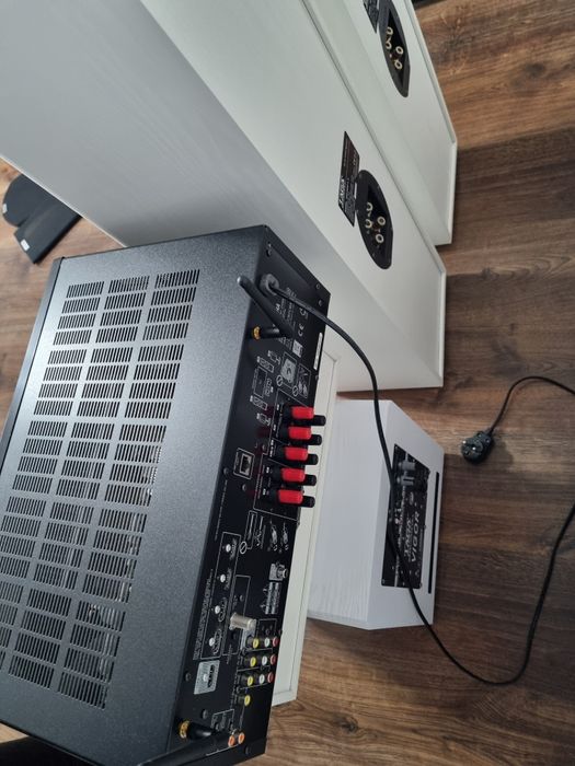 Kino domowe 5.1 Yamaha RX-V485 + Taga TAV 606 V.3 + TSW-60 V.3