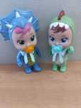 2 bebés chorões - modelos diferentes