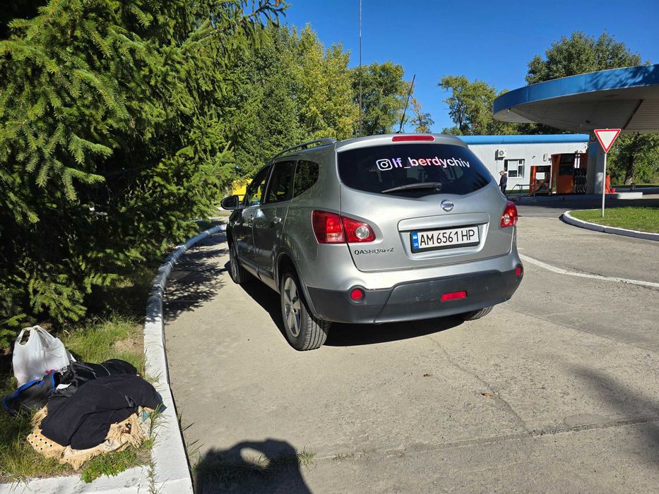 Автомобіль Nissan Qashqai +2