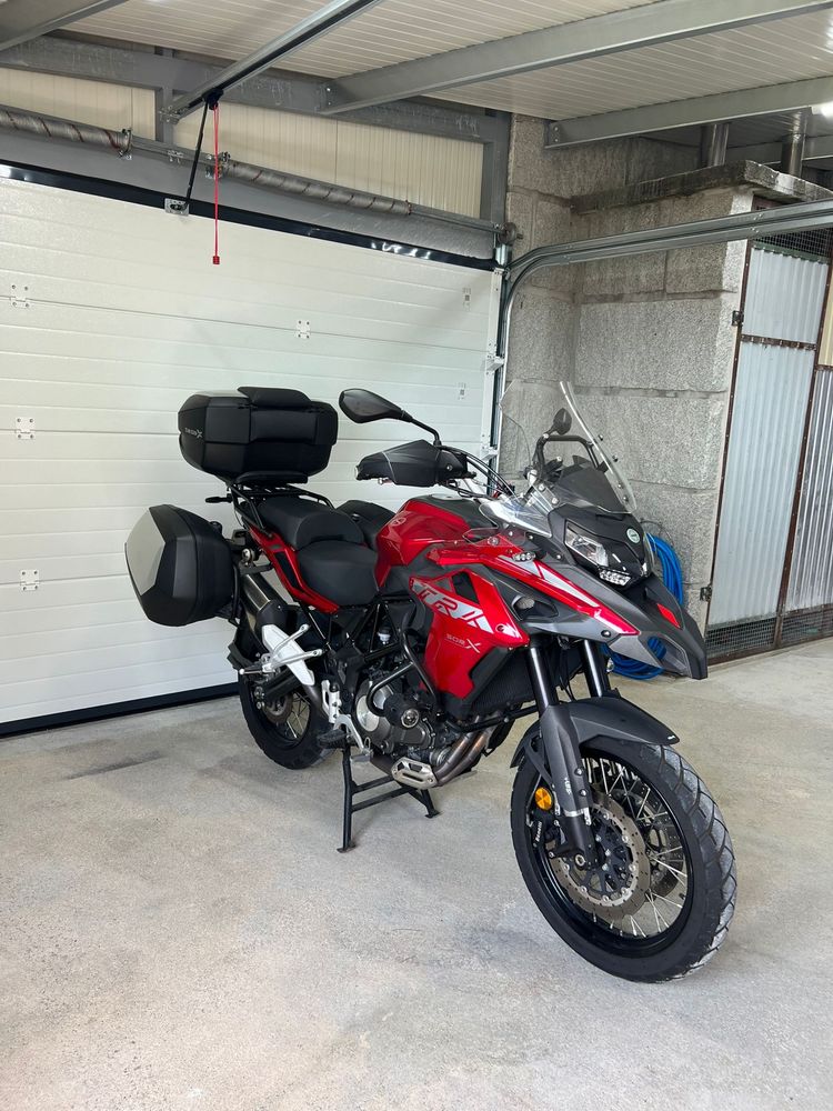Benelli TRK502X Vermelha