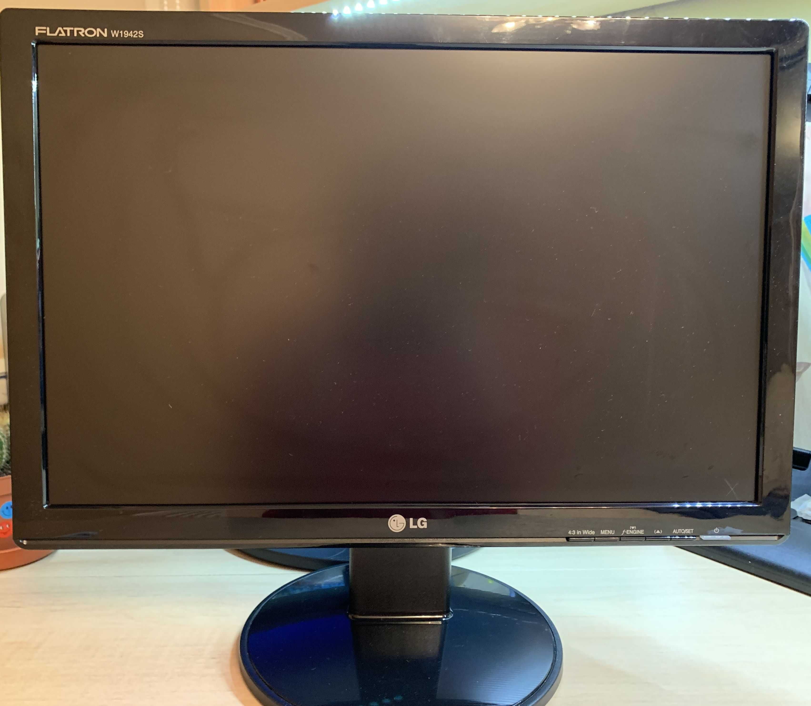 Монітор 19" LG Electronics W1942S-PF Чорний