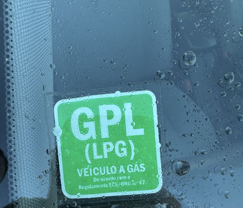 Volvo v40 1.8 GPL BRC 122CV Negociável