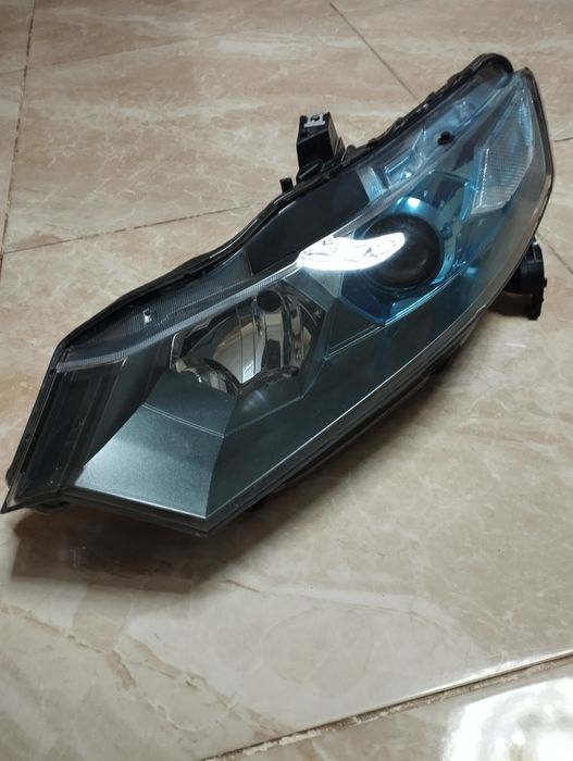 Фара левая HONDA  INSIGHT 2010 2014