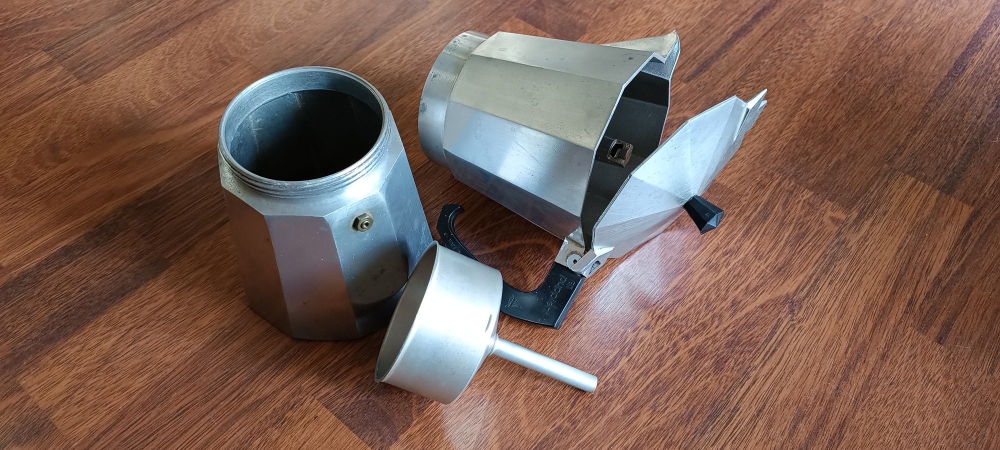 Cafeteira italiana tipo moka antiga