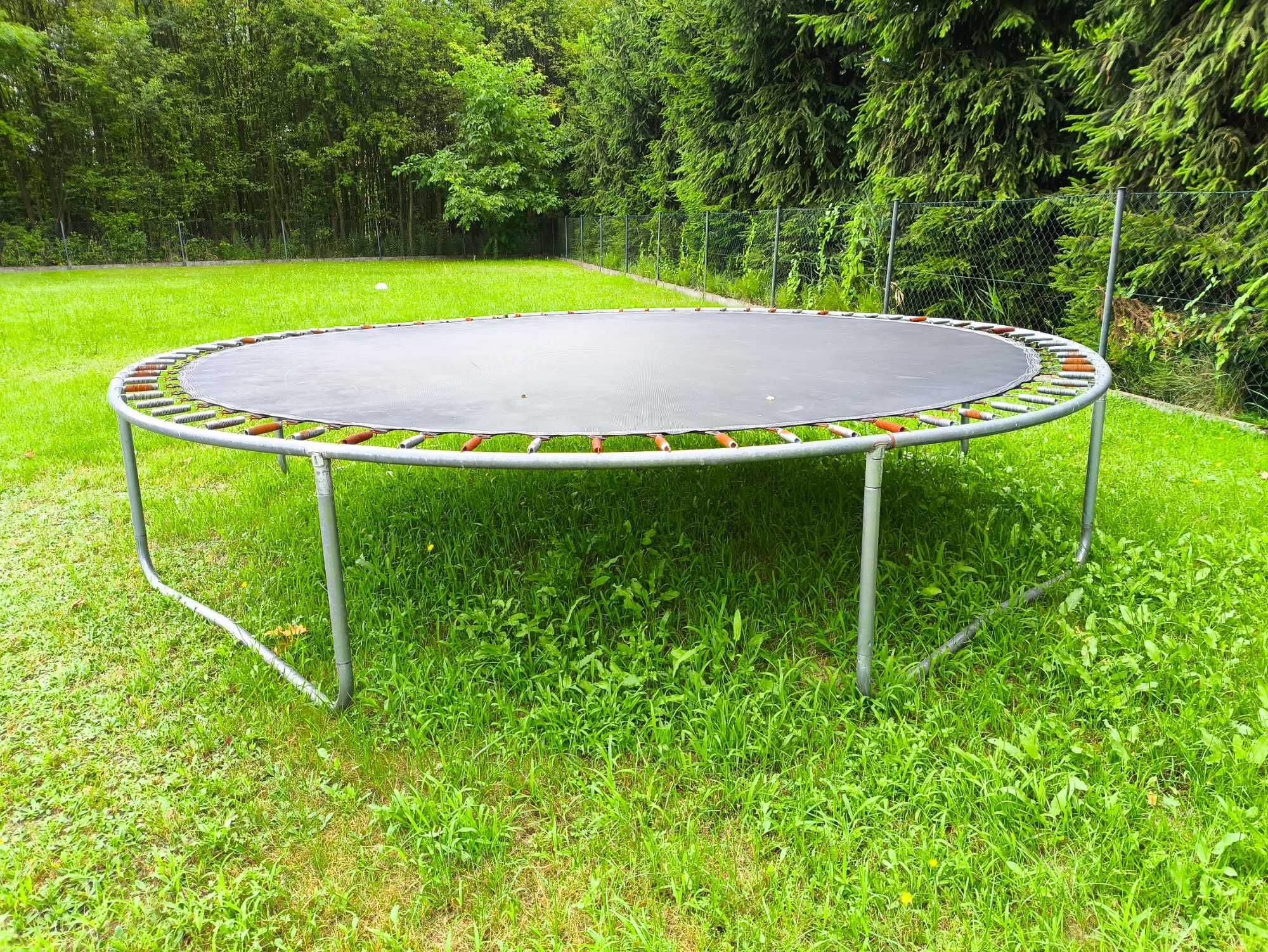Trampolina ogrodowa
