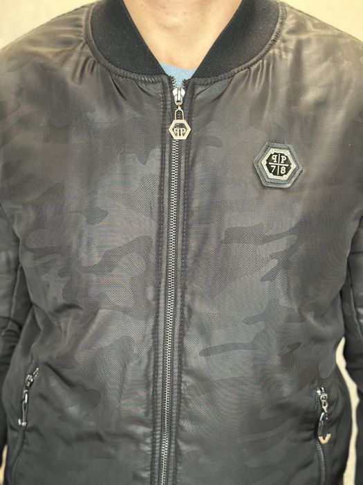 Продам чоловічу куртку/бомбер від Philipp Plein
