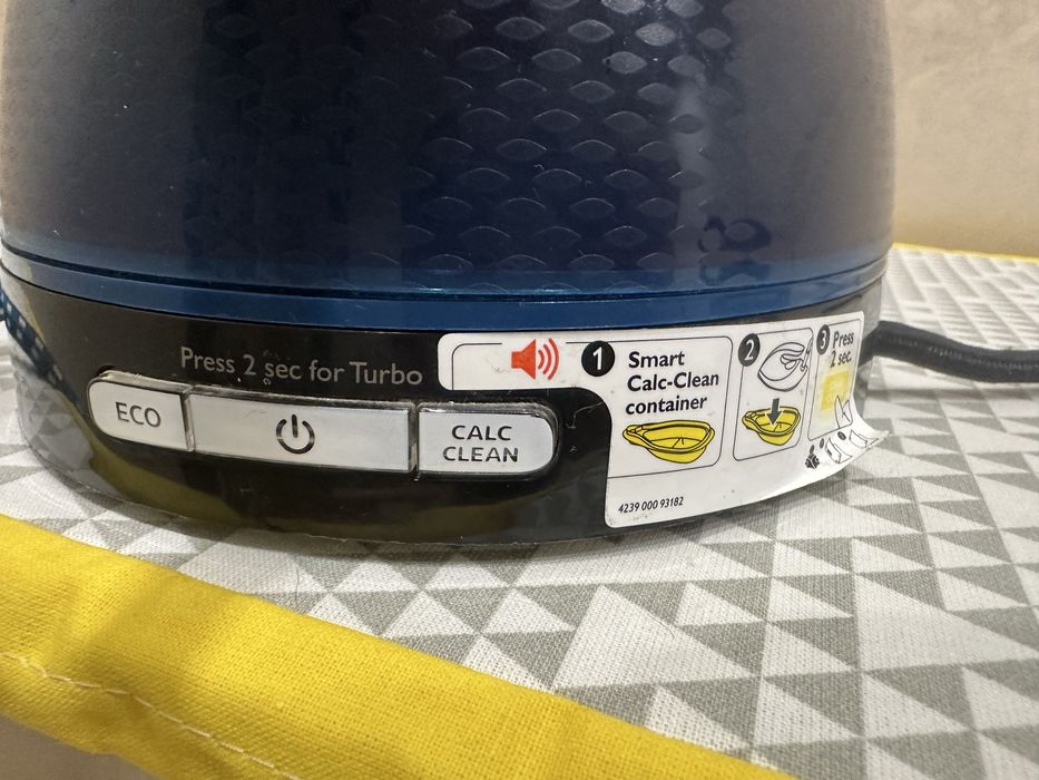 Парогенератор Philips PerfectCare Compact GC7844/20