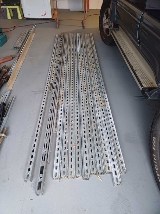 Szyny WARLAVEN 41x41 2mm BIS RapidStrut około 24mb