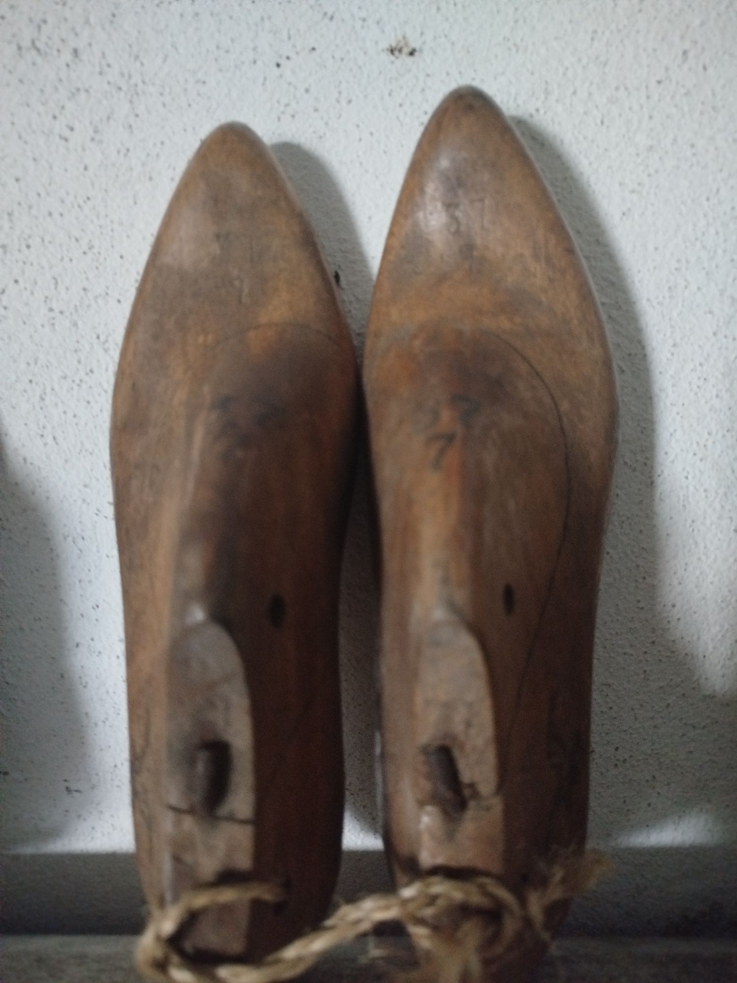 Formas de sapatos antigas
