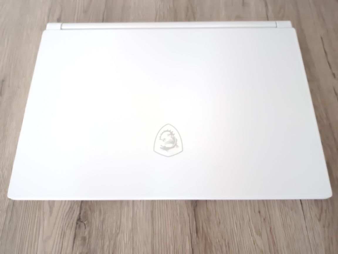 Laptop MSI Stealth 15 | i7 | 16GB | 512GB SSD | GTX 1660 Ti