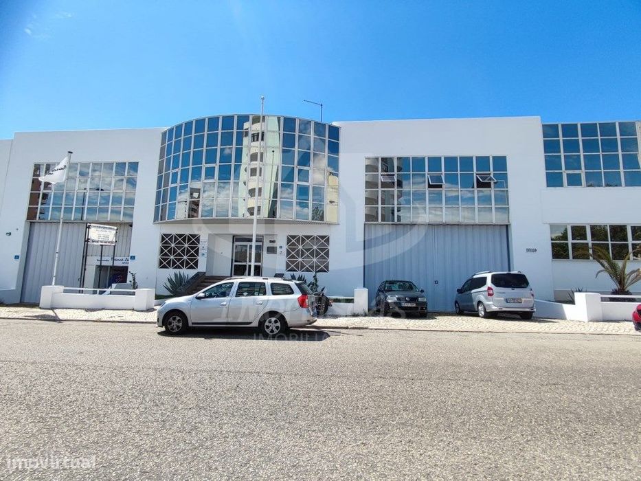 Escritório para arrendamento em edifício na Póvoa de Santa Iria
