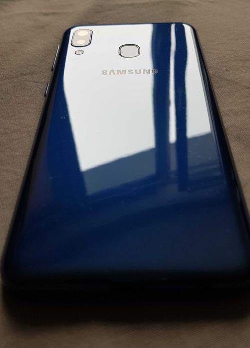 Samsung Galaxy A20e smartfon dual sim  - stan idealny!