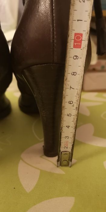 Buty jesienne zimowe kozaki długie 39 brązowe skórzane