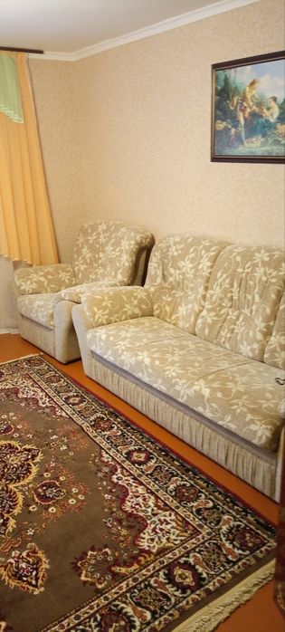 Диван з кріслами