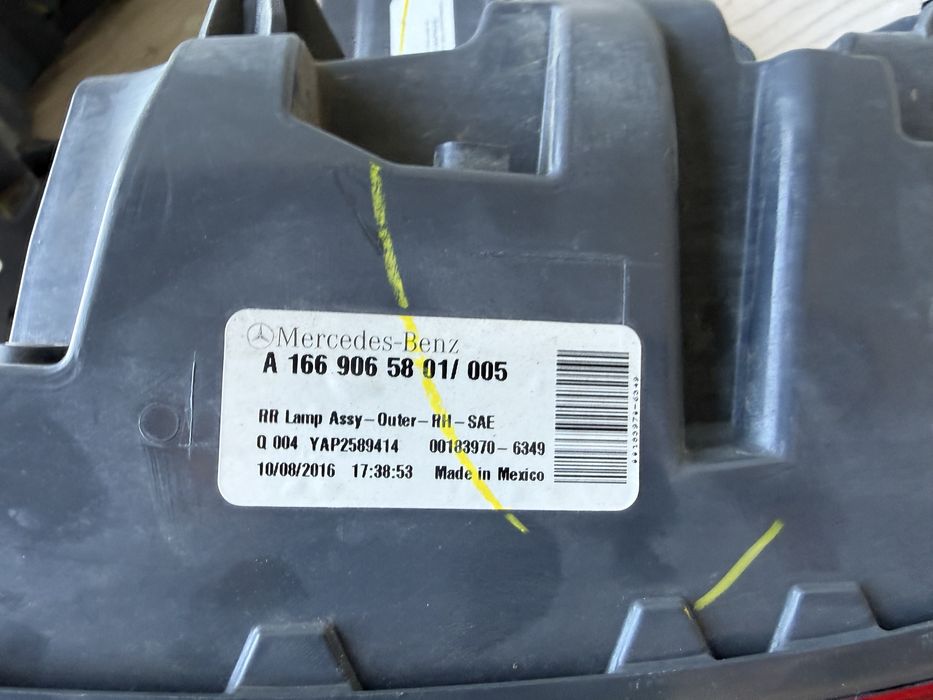 Задній зовнішній ліхтар мерседес GLE W166 Америка
