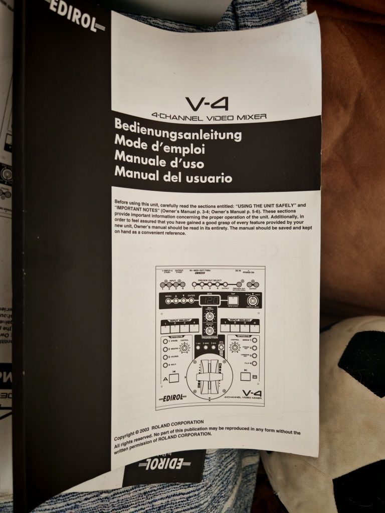 Mesa de mistura de video Roland Edirol V4