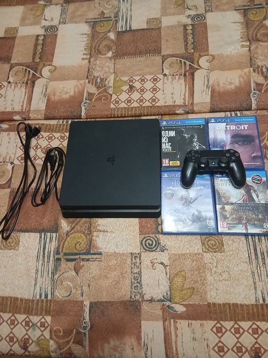 Продам PS 4 Slim 1 TB 2019