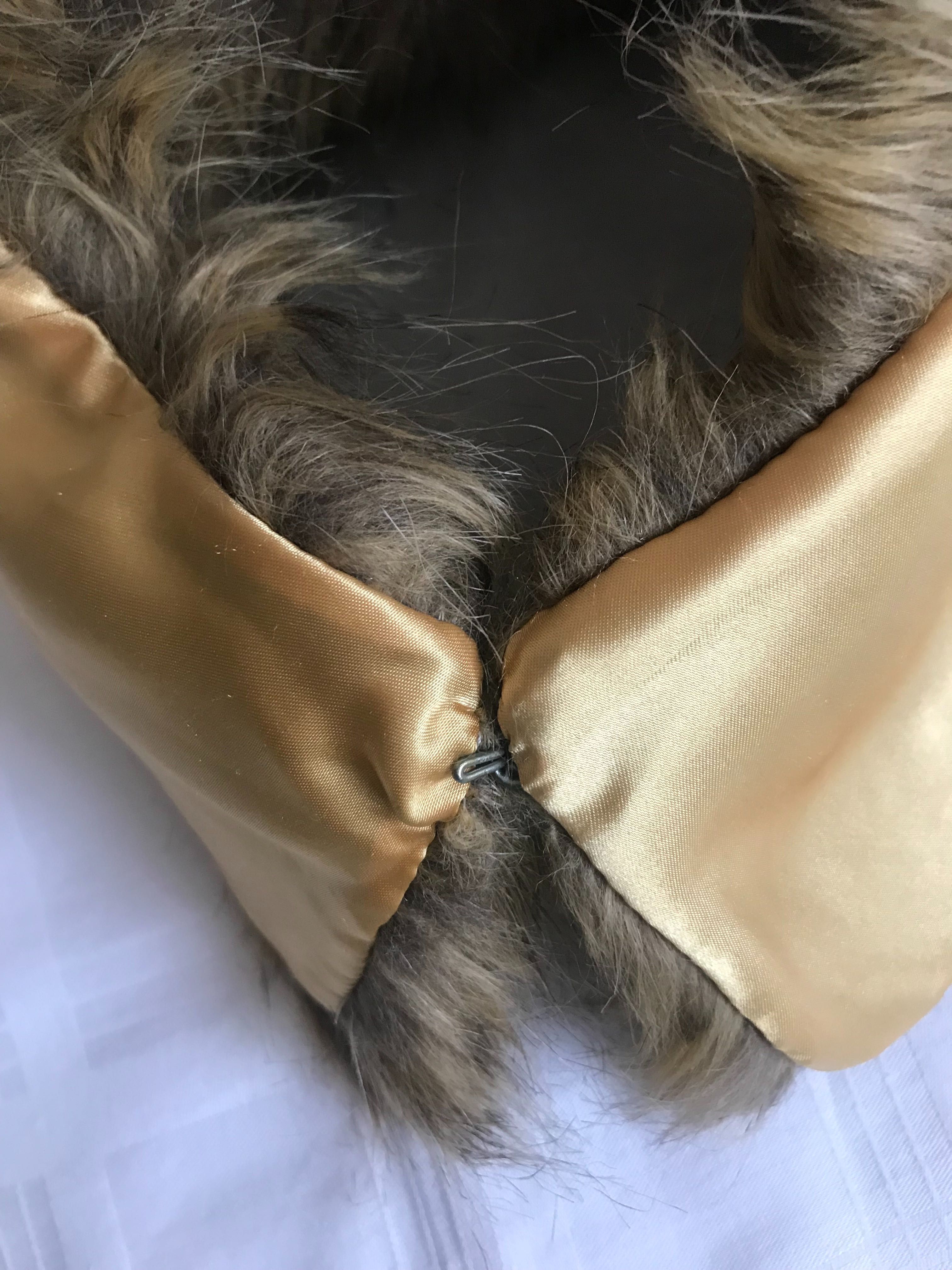 H&M kołnierz ze sztucznego futerka