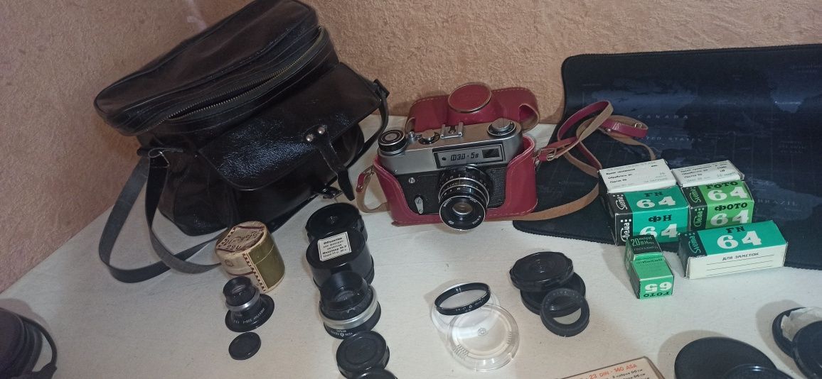Фотоаппарат ФЕД-5в и комплектующие производства СССР