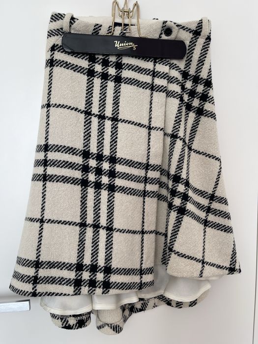 Спідниця брендова Burberryоригінал,,розмір S