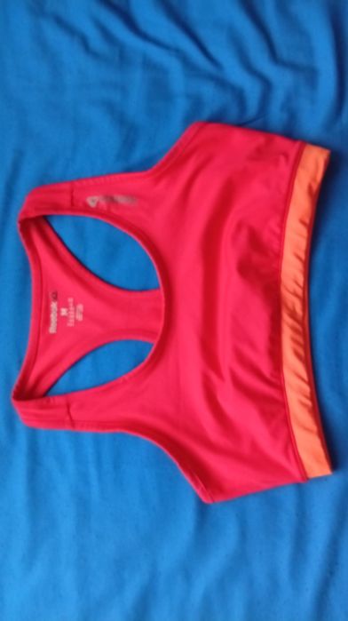 Top Reebok SpeedWick (M) vermelho e laranja.