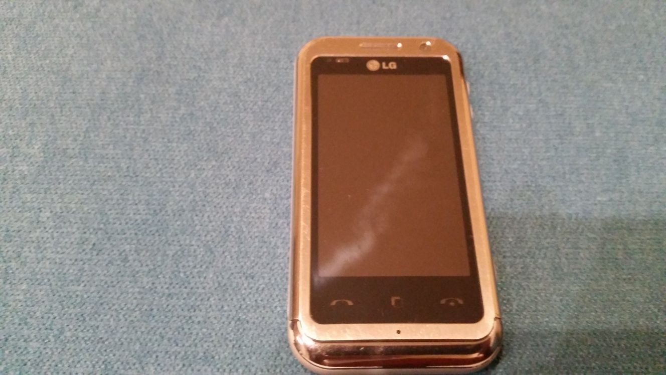 Smartfon LG Arena KM900 ( podobny do samsung )