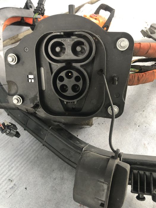 Polestar 2 зарядний порт usa в наявності