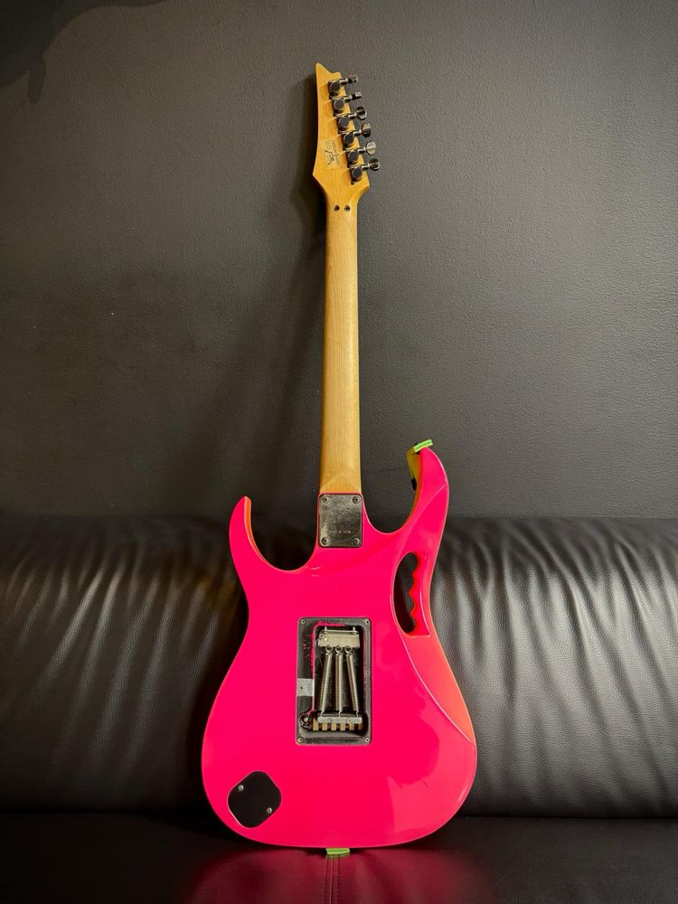 Ibanez JEM777sk 1988r. „Vai-Halen”