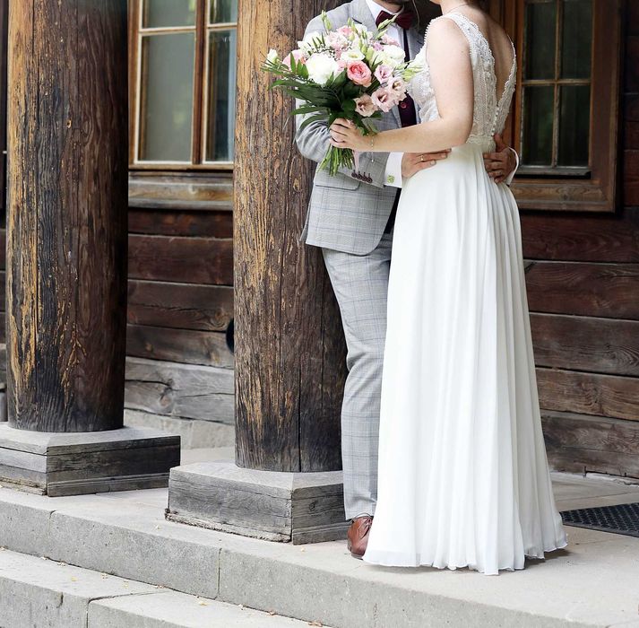 Sprzedam suknię ślubną salon Madonna w Gdyni i długi welon kolor ivory