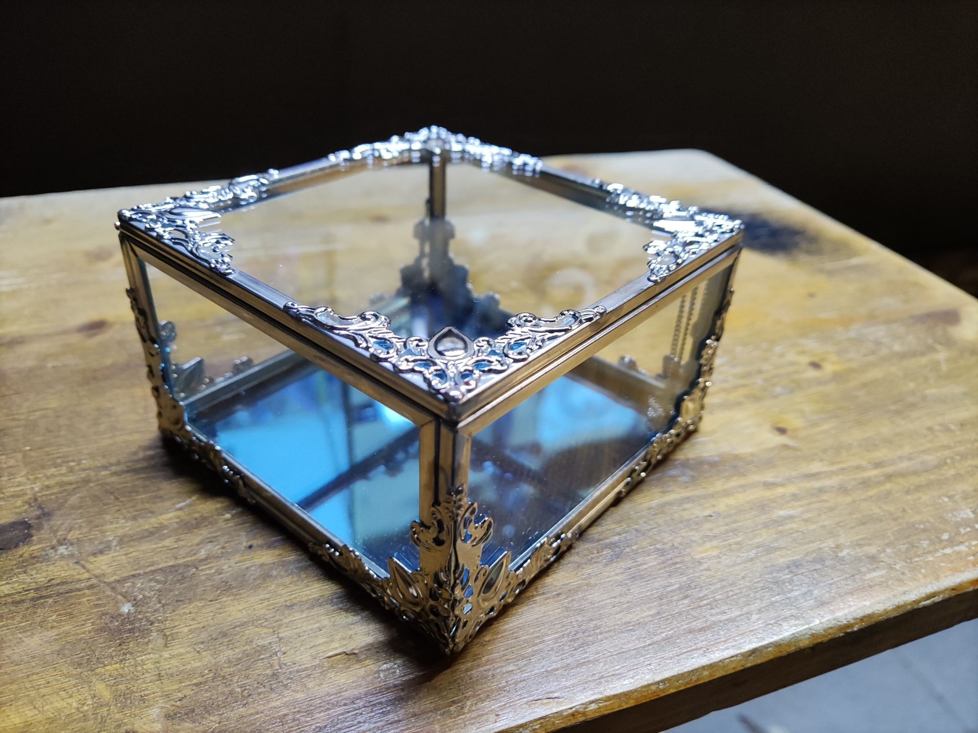 Pudełko szklane srebrne szkatułka biżuterię obrączki ślubne organizer