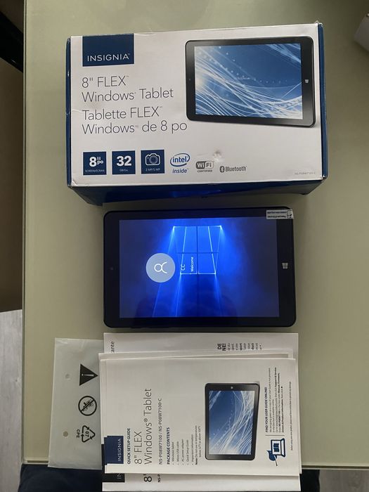 планшет Insignia 8" Flex Windows Tablet.